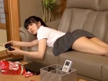 無防備すぎる妹にガマン限界！中出し近親しちゃう兄巨乳女子校生美少女妹中出し幸田ユマのセックス動画