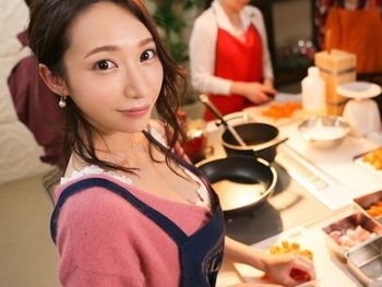 男なら誰もがわかる！鉄板のエロシチュエーションでハメる至福の4本番ｗ巨乳コスプレ吉川蓮の無...