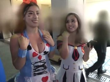 渋谷ハロウィンで捕まえた上玉ギャル2人と大乱交！巨乳素人ギャルハメ撮りナンパ乱交のアダルト...