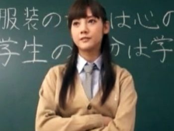 正義感の強さが仇となり虐めのターゲットになった風紀委員長がイラマ奴隷に‥女子校生美少女顔射イラマチオレイプのアダルト動画