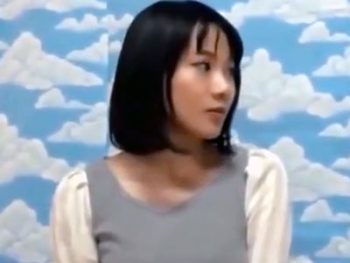 暇そうに歩いていた巨乳素人をナンパ→無許可中出しｗ巨乳素人パイパン中出しナンパの無料エロ動画