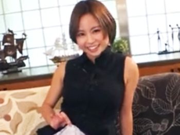 パンチラ誘惑してくる痴女たちが手コキでザーメン搾取美少女お姉さんギャル痴女手コキのAV無料動画