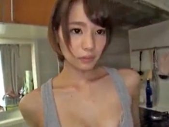 ホットパンツで色んなとこが見えまくってる美女とハメ撮りパコ巨乳素人お姉さんの無料アダルト動画