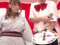 ツイスターゲーム中に肉棒をハメられる美少女ｗ巨乳素人美少女3Pの無料ポルノ動画