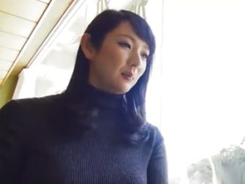 欲求不満が溜まって浮気パコに身を任せてしまう巨乳妻巨乳人妻ぶっかけのアダルト動画