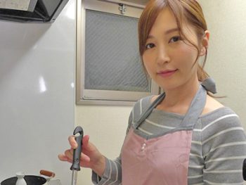 国民的熟女が引退直前！引退後の中出しSEXを妄想巨乳熟女中出し佐々木あきのアダルトエロ動画