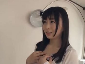 もち肌質感の巨乳美女がガッツリ生中出しされてアヘイキ巨乳お姉さん中出しの無料エロ動画