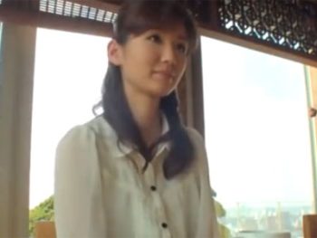 清楚な顔して旦那以外の男のチンポを欲しがってしまう素人妻素人人妻ぶっかけの無料AV動画