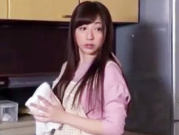 隣人の奥さんに大怪我させてしまった償いのためご主人の性奴隷となり肉便器状態の若妻巨乳人妻中出しレイプのエロ動画