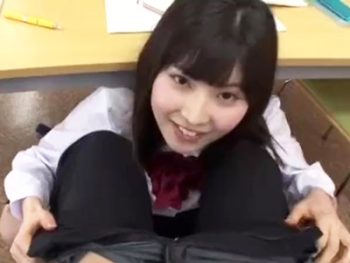 彼女持ちなクラスメイトを誘惑し中出しパコ誘発する痴女JK！女子校生美少女痴女中出し露出のア...