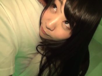 とアニメ声で照れながらもチンチン刺激しくる美少女！個人撮影激しくイキ乱れｗ素人美少女ハメ撮りのアダルト動画