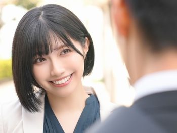 大阪弁の可愛すぎる女上司に相部屋で寝取られて…ｗ美少女痴女熟女OL石原希望のアダルト動画