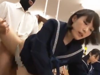 美少女JKが認識されない覆面男に図書室で犯されて気づかぬ内にザーメン中出し女子校生美少女中出しのアダルト動画