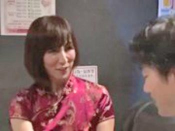 本番禁止の五反田のチャイナ服ピンサロを盗撮巨乳熟女コスプレ中出しのエロ動画