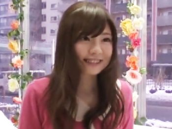 神回！彼氏持ちの超カワ貧乳JDをデカすぎるチンポでハメ成功ｗｗｗ素人美少女ナンパのアダルト...