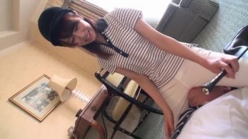 AカップのパイパンJKたちが校内占領！教師狩りｗ女子校生美少女パイパン3Pのエロ動画