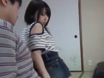 プリケツで誘われたので彼女がいるのに裏切りパコ素人美少女痴女のアダルト動画