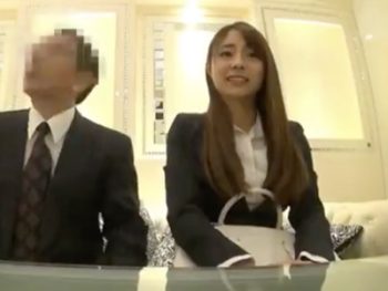 会社の上司が激カワ新人社員にパワハラ中出しｗ巨乳素人美少女OL中出しのエロ動画