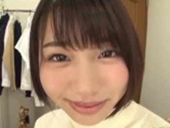 先輩にビビりながら先輩の妹とこっそりドキx2着衣FUCK美少女唯井まひろのエロ動画