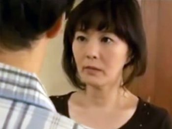 引きニートが義母に欲情して犯すクズっぷりｗ熟女近親相姦のアダルト動画