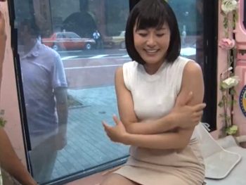 美人過ぎる素人妻が優しく筆おろし1巨乳素人人妻のアダルト動画