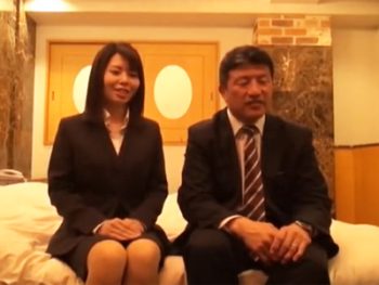 新人OLと上司の禁断不倫パコで中出しゲット！素人美少女OL中出しのアダルト動画