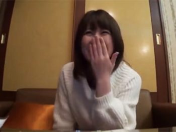 巨乳美女の涼海みさがお悩み相談からのノリでプライベートセックス開始ｗ巨乳美少女ハメ撮りパイズリ涼海みさのアダルト動画