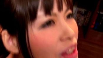 いじめを止めて欲しければ・・・同級生のお母さんを脅してフェラ強要素人人妻熟女のアダルト動画