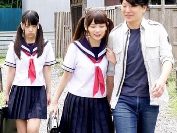 久しぶりに帰省して妹2人と中出し近親相姦女子校生美少女妹近親相姦3P跡美しゅりあべみかこのエロ動画