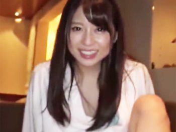 童貞の兄貴を旅行に誘ってホテルで痴女るドSな妹妹痴女ハメ撮りフェラ手コキのアダルト動画