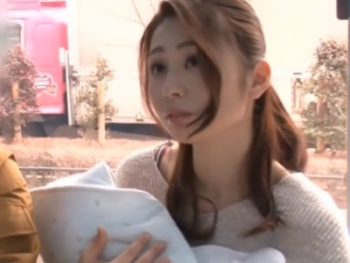 エレベーターで挟まって動けないJKを中出しレイプするクズ男ｗ女子校生美少女中出しレイプの無料エロ動画