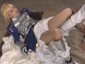 聖女レイヤーの子宮に孕ませザーメン大量中出し巨乳美少女コスプレ中出し乱交のアダルト動画