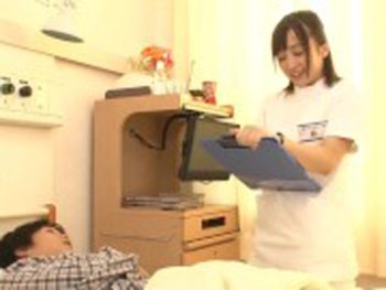 看護師さんのパン筋がエロ過ぎて我慢できずに即ハメする患者巨乳お姉さん看護婦中出しのエロ動画