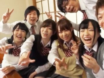 学校行事で泥酔させられ中出し乱交巨乳女子校生美少女中出しハメ撮り乱交のアダルト動画