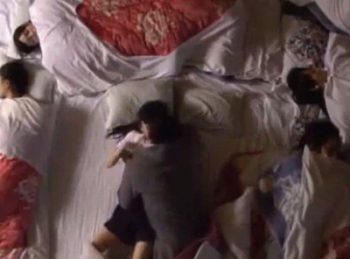 部活の合宿中毎晩SEX！昼は体力を残し…周りは寝静まる頃に声殺しハッスルタイム！女子校生美少女ロリ盗撮のアダルト動画