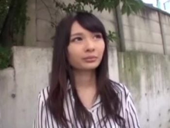 エアーセックスで騙されちゃうJDは中出しされても仕方ない素人美少女パイパン中出しナンパのエロ動画