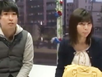 友人同士だといいつつ結局ハメ開始しちゃう素人JD素人お姉さんのエロ動画