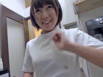 鍼灸院でバイトするリアルJDに急遽直撃し店内SEX巨乳素人お姉さんのアダルト動画