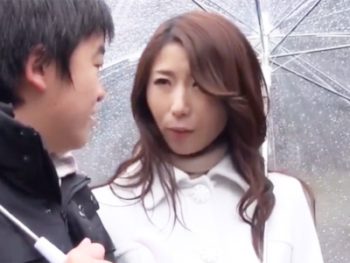 思春期の息子と欲求不満の母が温泉旅館で愛し合う近親中出し性交巨乳人妻中出し近親相姦のアダルト動画