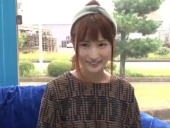 笑顔が可愛い素人娘がMM号で初対面棒を受け入れｗ素人美少女お姉さんのエロ動画