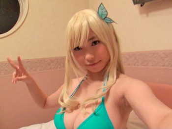 有名レイヤーが危険日にカメコを集めて中出しオフ会巨乳美少女コスプレ中出しハメ撮り乱交のアダルトエロ動画