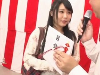 賞金に目がくらんだ素人さんが激ピスアヘ顔イキ巨乳素人パイパンのアダルト動画