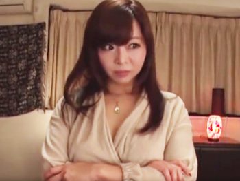 エステサロンでセレブ巨乳美女に媚薬オイルを塗りたくってイカセまくるｗ巨乳お姉さんのエロ動画