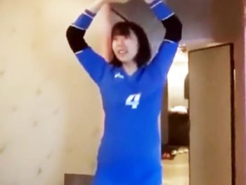 バレー部のスレンダーJKがおやじと援〇ハメ撮り！素人女子校生ハメ撮りのアダルト動画