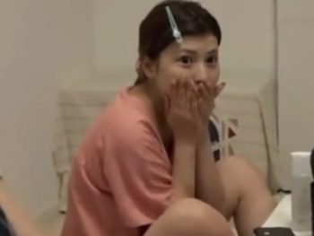 すっぴん素人押し倒してパコに持ち込むヤリチン男素人お姉さんのAVエロ動画