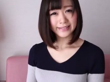 22歳には見えないおっとりした感じの素人キャンギャルがSEXで豹変！巨乳素人コスプレのAV無料動画