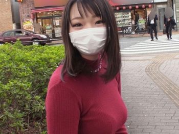 Iカップの巨乳美少女がまさかの処女！？リアル処女喪失しながらAVデビューした素人巨乳美少女処女乱交デビュー作のアダルト動画