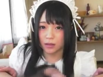 じゅっぽじゅっぽチンポに吸い付く濃厚フェラでご奉仕する口便器のメイド美少女コスプレフェラのアダルト動画