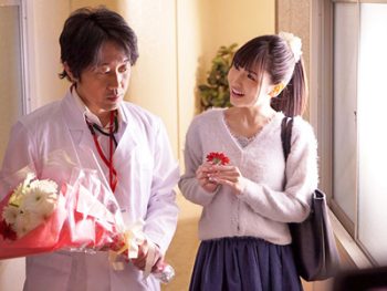 父の担当医に粘着されてレイプされる美少女巨乳美少女レイプのエッチ動画