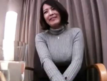 はち切れそうな爆乳の素人妻を現金で釣ってホテルでハメ撮り浮気パコ！勢いで膣奥中出しｗ巨乳素人中出しハメ撮りナンパの無料AV動画